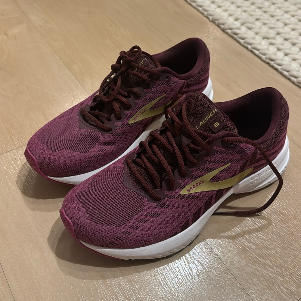 Brooks launch 6 sneakers